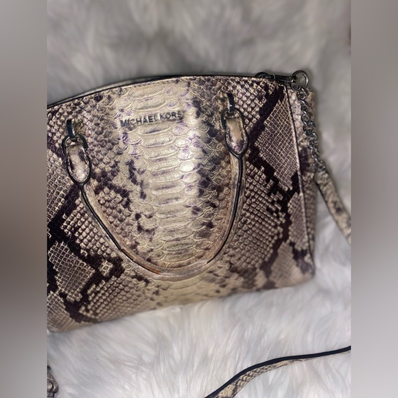 MK MICHAEL KORS PYTHON SNAKESKIN CROSSBODY PURSE- WALLET NOT INCLUDED - Picture 4 of 15